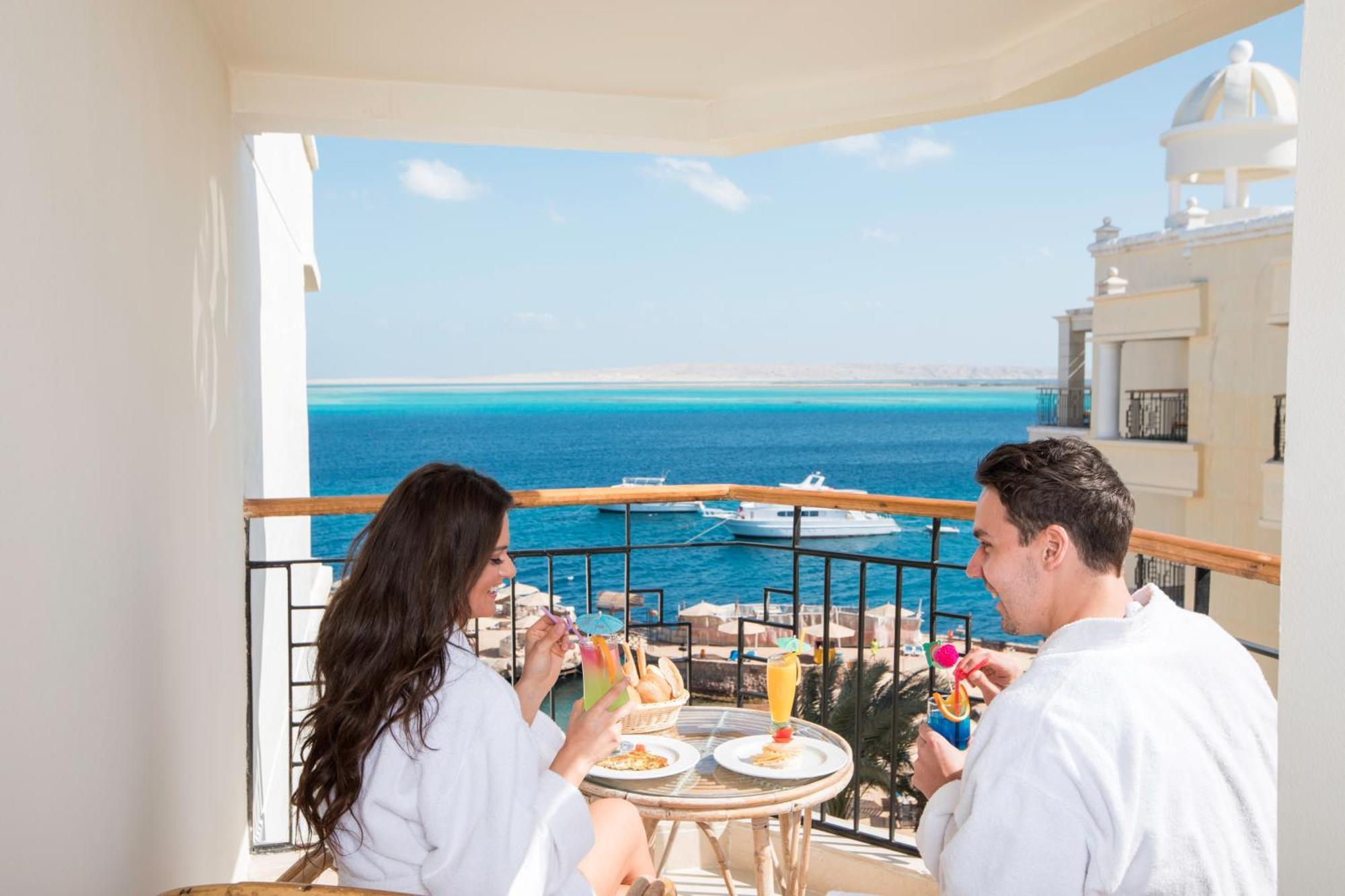 Sunrise Holidays Resort -Adults Only Hurghada Exteriér fotografie View from the balcony of a suite